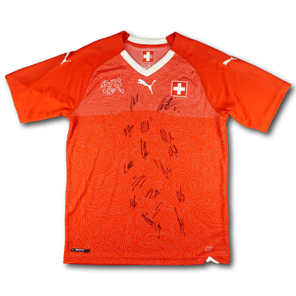 Schweiz 2018 Trikot heim BNWT signiert vom Team - 10/10 - [M]