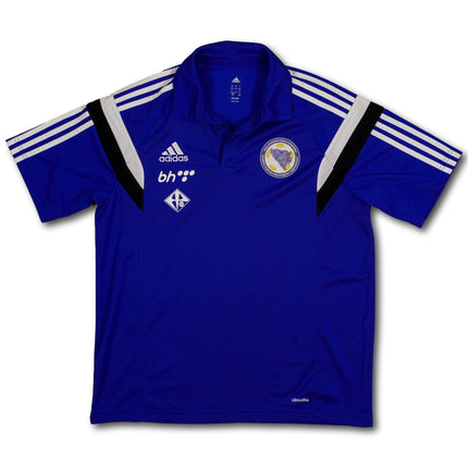 Bosnien und Herzegovina ca. 2015 Training adidas L