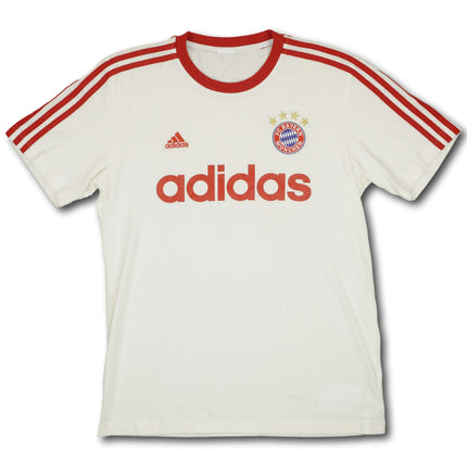 FC Bayern München fan M adidas